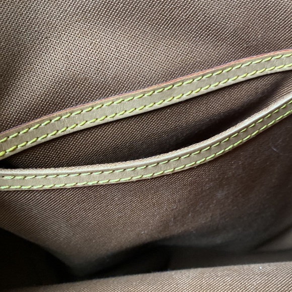 Vintage Louis Vuitton Monogram Montsouris MM - Picture 5 of 16